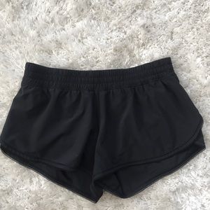 lululemon shorts, size 8